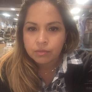 Meet your Posher, Evelyn